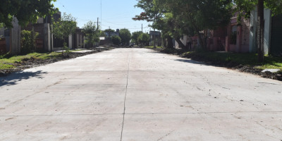 EL MUNICIPIO YA PAVIMENTA CALLE CABRAL AL 800